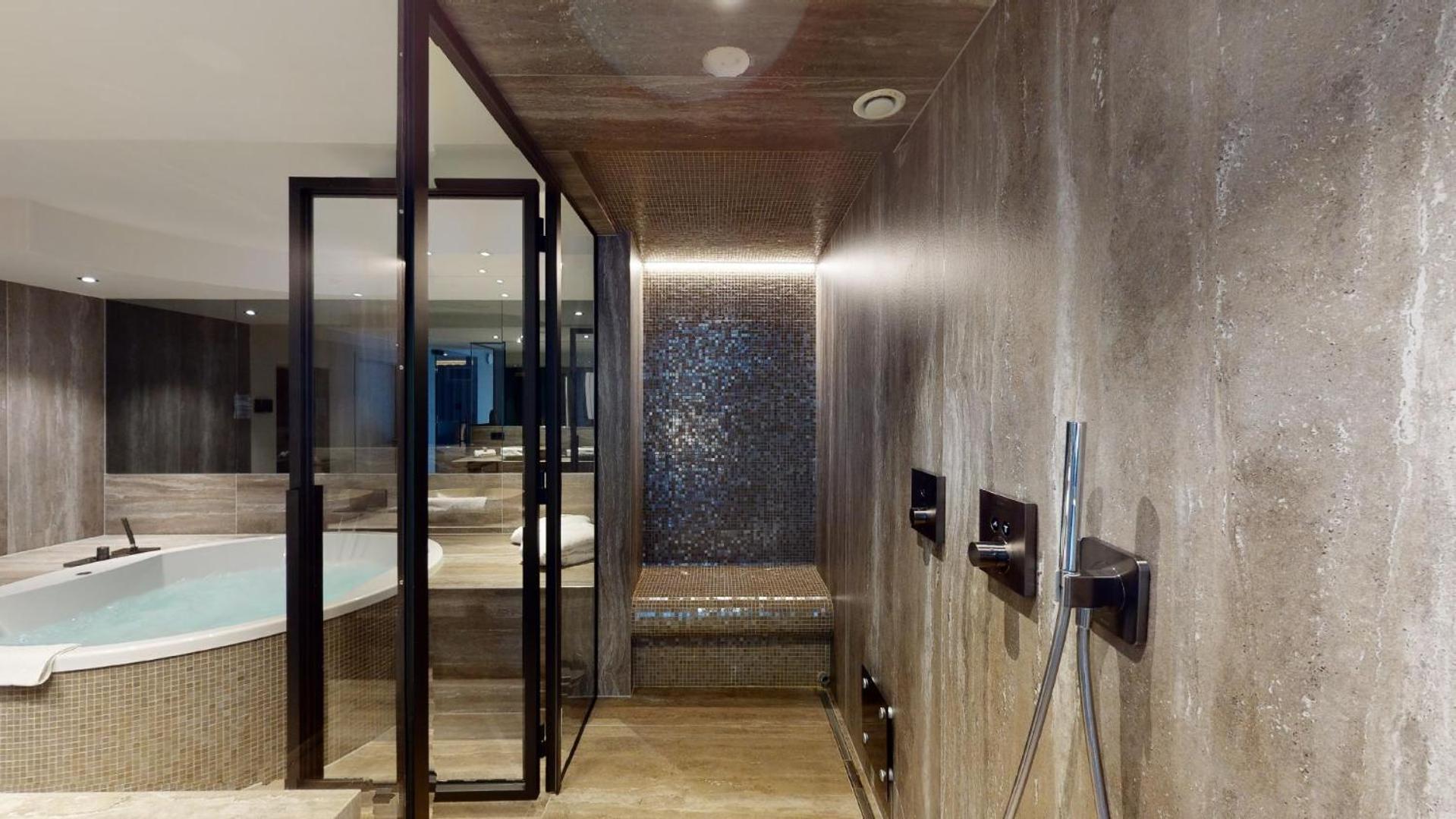 Hotel Der Valk Congres 4*