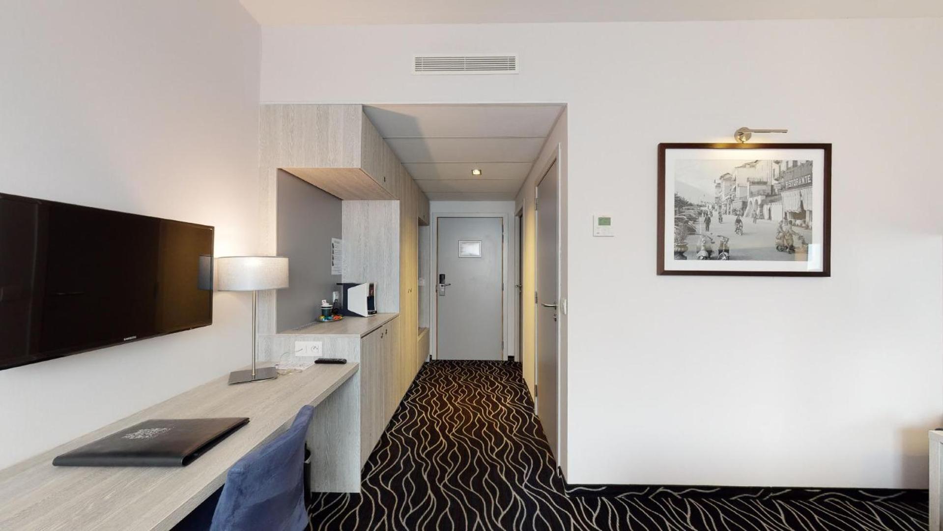 Hotel Der Valk Congres 4*